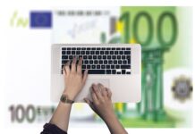 Ile średnio zarabia elektryk?