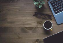 Jak zamontować bezprzewodowy dzwonek do drzwi?