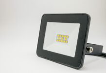 Jaki dobry Naświetlacz LED?